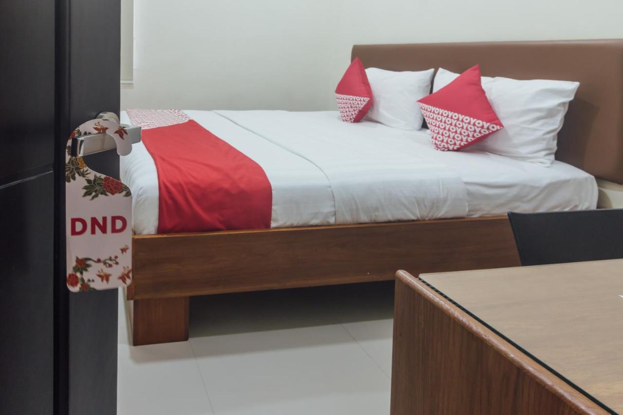 Clean & Comfort Homestay Ambon Exterior photo
