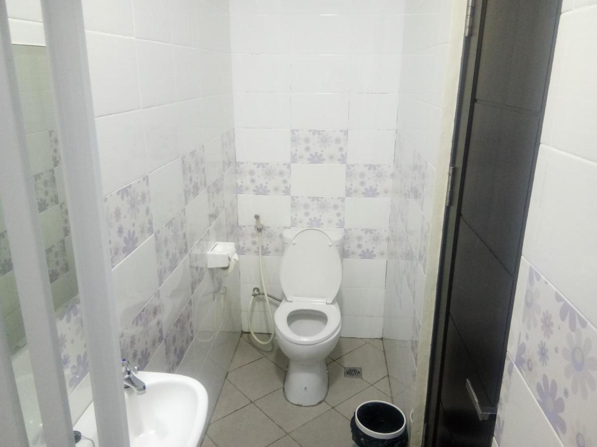 Clean & Comfort Homestay Ambon Exterior photo